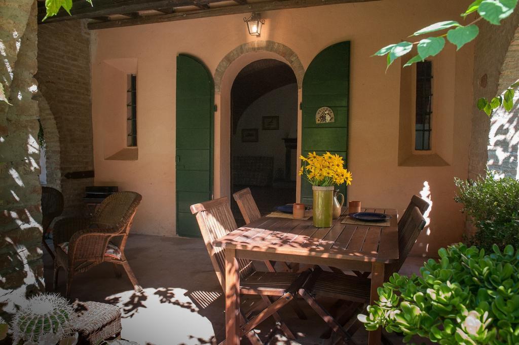 Fioralice Guest House Fauglia Room photo